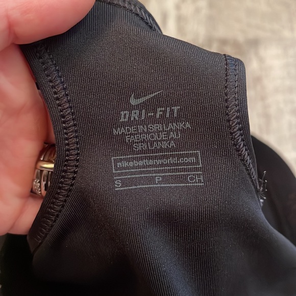 Nike sports bra size Small - Picture 4 of 4